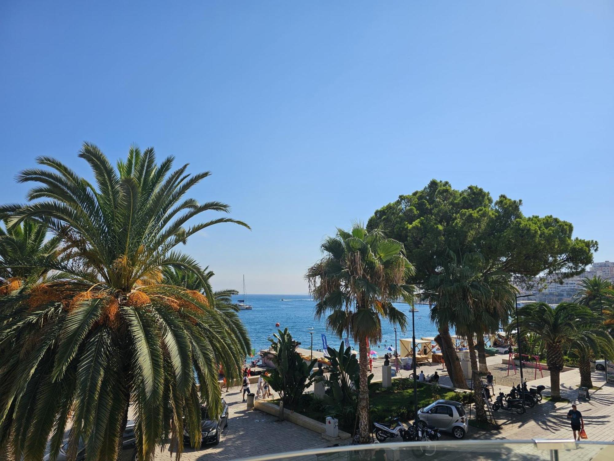 Lion Gate Hotel Sarande Exterior photo